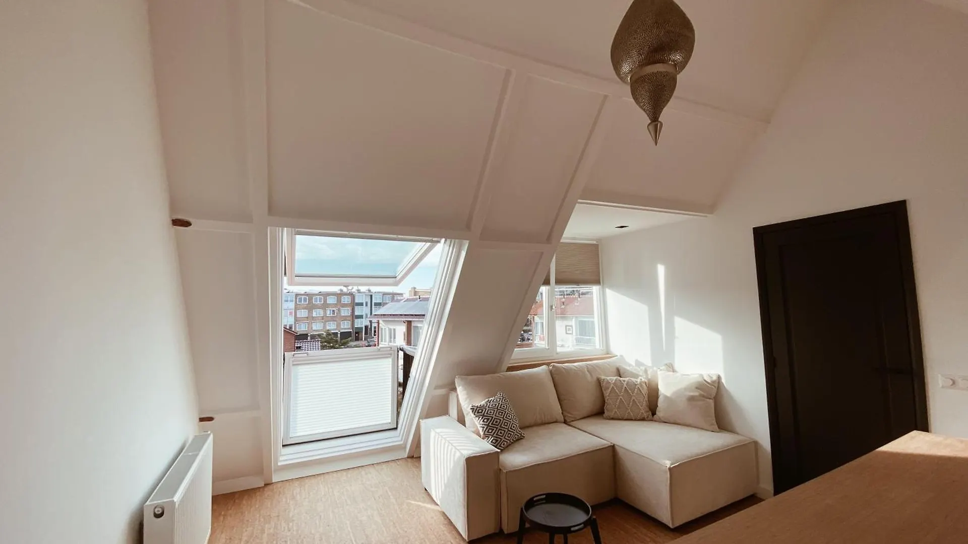 Long Beach Rooms 3 Zandvoort 0*,  Holandia